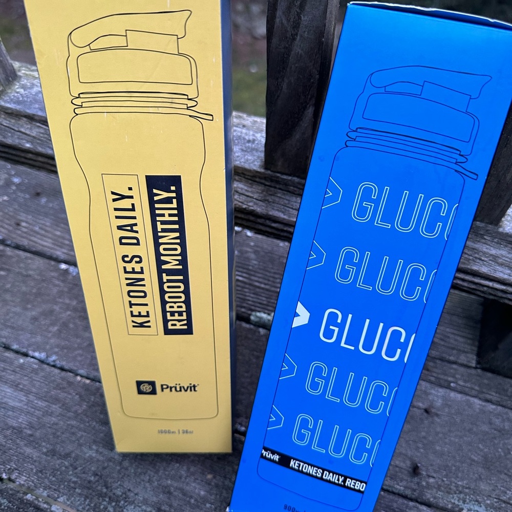 Prüvit Shaker Cups (two) 1 Yellow & 1 Blue